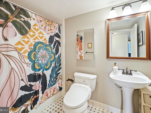 9012 Honeybee Lane, Bethesda MD 20817