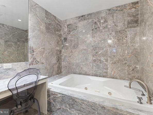 1881 N Nash Street 408, Arlington VA 22209