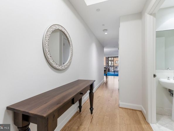 1881 N Nash Street 408, Arlington VA 22209