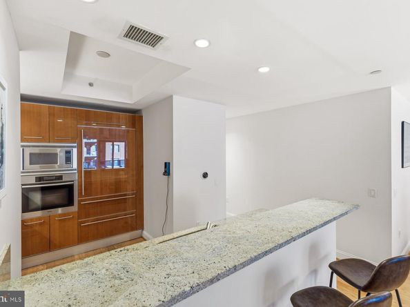 1881 N Nash Street 408, Arlington VA 22209