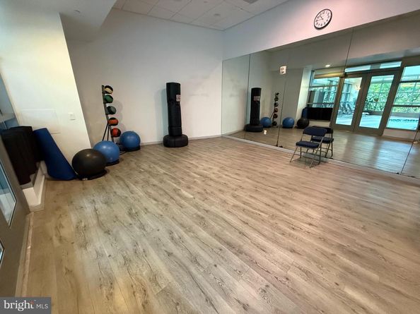 1881 N Nash Street 408, Arlington VA 22209