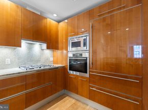 1881 N Nash Street 408, Arlington VA 22209