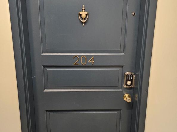 1843 Mintwood Place NW 204, Washington DC 20009