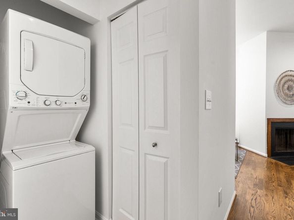 1843 Mintwood Place NW 204, Washington DC 20009