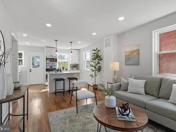 622 S Henry Street, Alexandria VA 22314