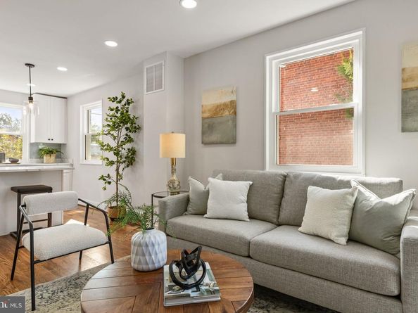 622 S Henry Street, Alexandria VA 22314