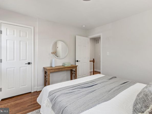 622 S Henry Street, Alexandria VA 22314