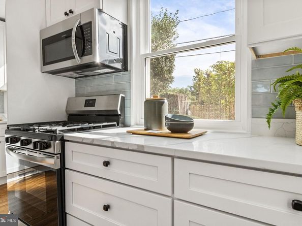 622 S Henry Street, Alexandria VA 22314