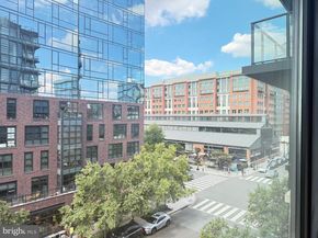 1300 4TH Street SE 402, Washington DC 20003