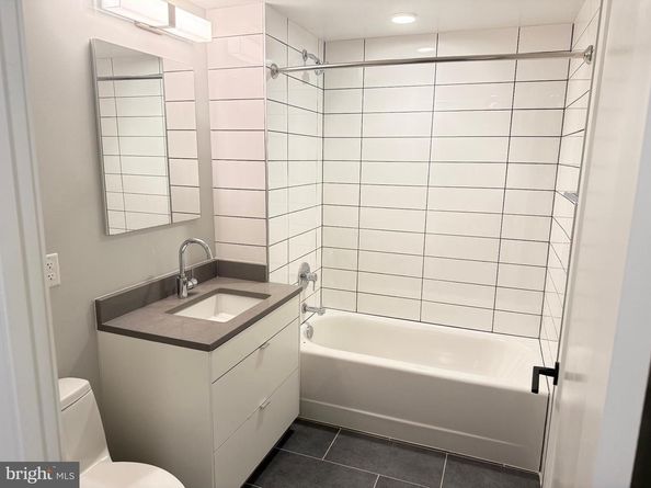 1300 4TH Street SE 402, Washington DC 20003