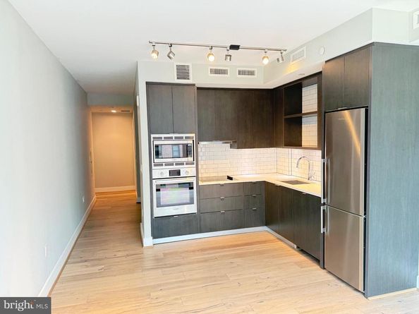 1300 4TH Street SE 402, Washington DC 20003