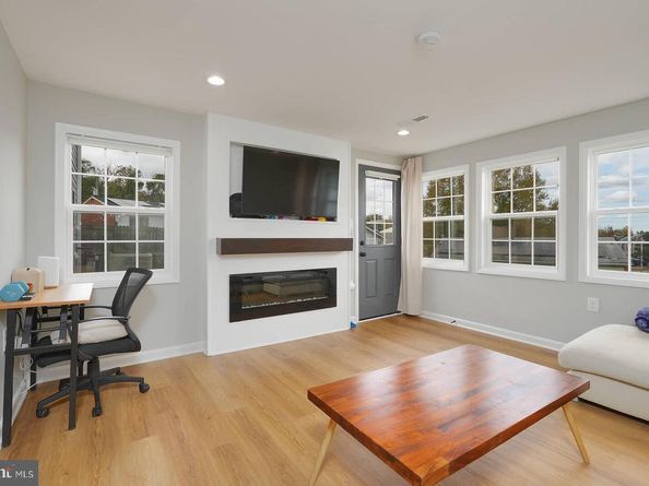 2425 Skyland Place SE, Washington DC 20020