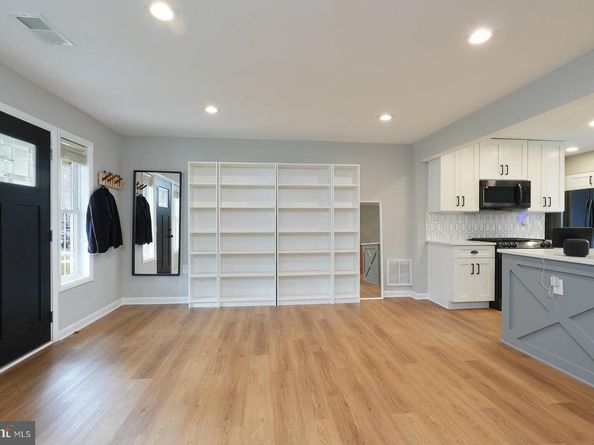 2425 Skyland Place SE, Washington DC 20020