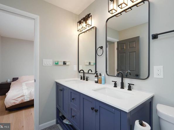 2425 Skyland Place SE, Washington DC 20020