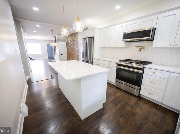 2022 S 21st Street, Philadelphia PA 19145