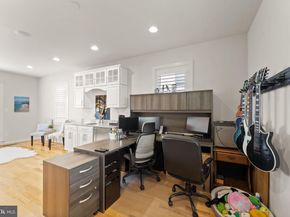 1137 S Monroe Street S, Arlington VA 22204
