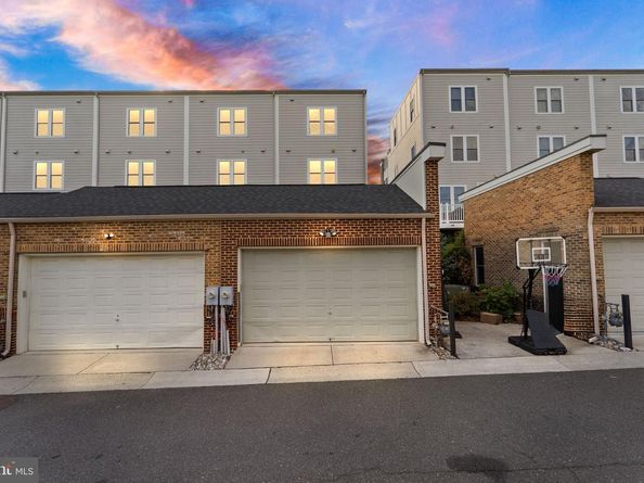 1137 S Monroe Street S, Arlington VA 22204