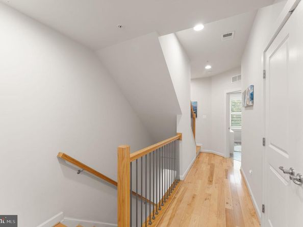 1137 S Monroe Street S, Arlington VA 22204