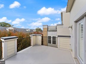 1137 S Monroe Street S, Arlington VA 22204