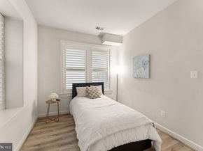 1137 S Monroe Street S, Arlington VA 22204