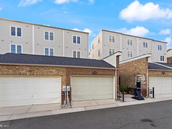 1137 S Monroe Street S, Arlington VA 22204