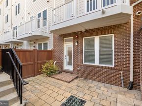 1137 S Monroe Street S, Arlington VA 22204