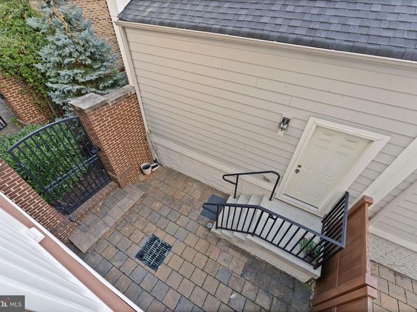 1137 S Monroe Street S, Arlington VA 22204