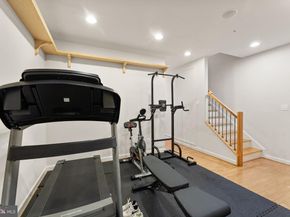 1137 S Monroe Street S, Arlington VA 22204