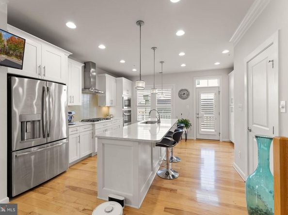 1137 S Monroe Street S, Arlington VA 22204