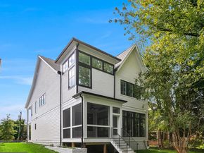 4777 26 Street N, Arlington VA 22207