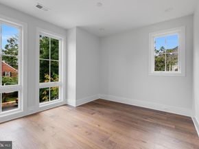 4777 26 Street N, Arlington VA 22207