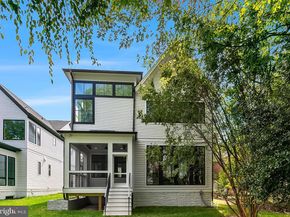4777 26 Street N, Arlington VA 22207