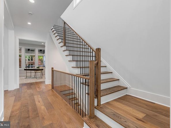 4777 26 Street N, Arlington VA 22207