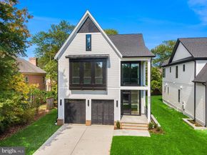 4777 26 Street N, Arlington VA 22207