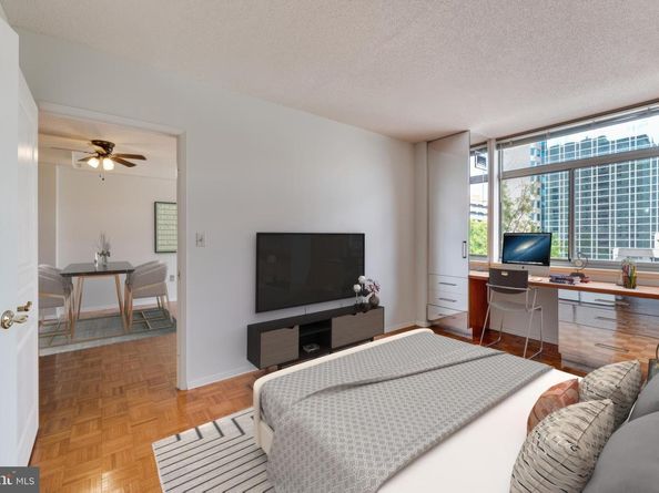 7111 Woodmont Avenue 608, Bethesda MD 20815