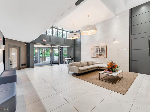 7111 Woodmont Avenue 608, Bethesda MD 20815