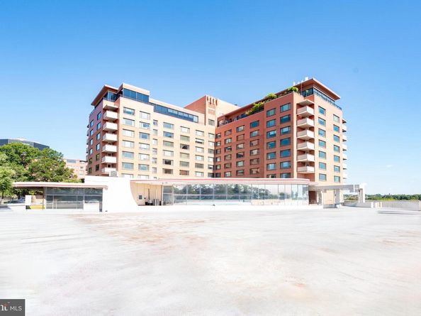 1011 Arlington Boulevard 424, Arlington VA 22209