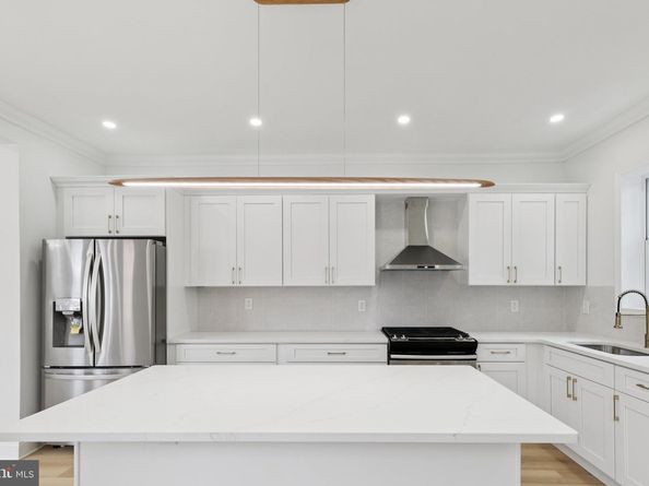 137 W Manheim Street, Philadelphia PA 19144