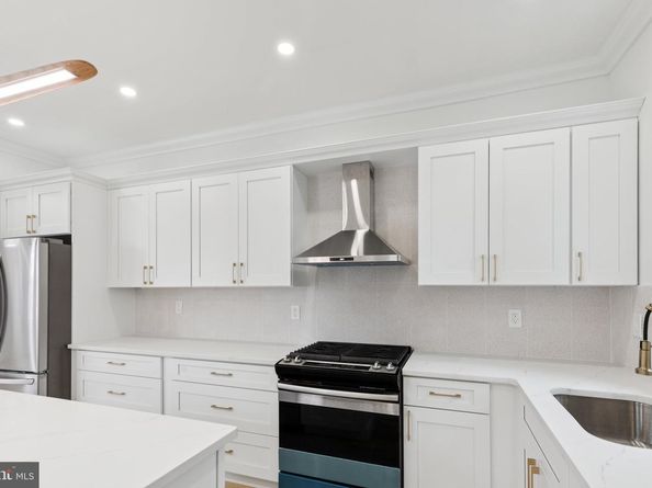 137 W Manheim Street, Philadelphia PA 19144
