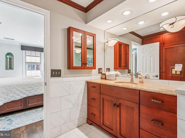 313 Hearthstone Mews, Alexandria VA 22314