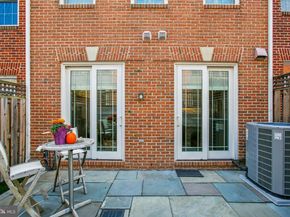 313 Hearthstone Mews, Alexandria VA 22314