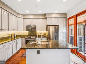 313 Hearthstone Mews, Alexandria VA 22314
