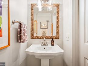 313 Hearthstone Mews, Alexandria VA 22314