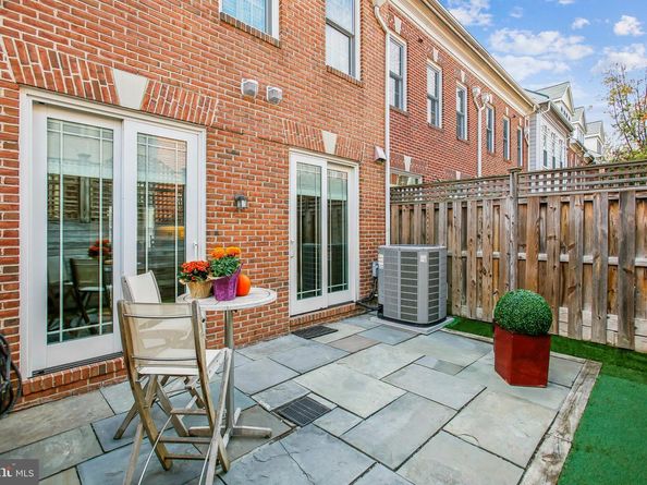 313 Hearthstone Mews, Alexandria VA 22314