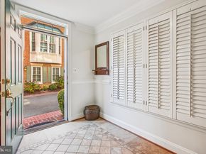 313 Hearthstone Mews, Alexandria VA 22314