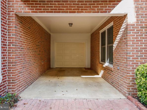 313 Hearthstone Mews, Alexandria VA 22314