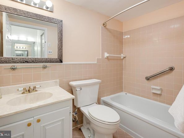 103 W Montgomery Avenue 1A, Ardmore PA 19003