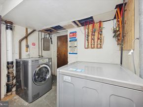 100 E Glenolden Avenue D14, Glenolden PA 19036