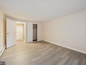 100 E Glenolden Avenue D14, Glenolden PA 19036