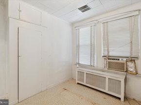 2511 S 17TH Street, Philadelphia PA 19145